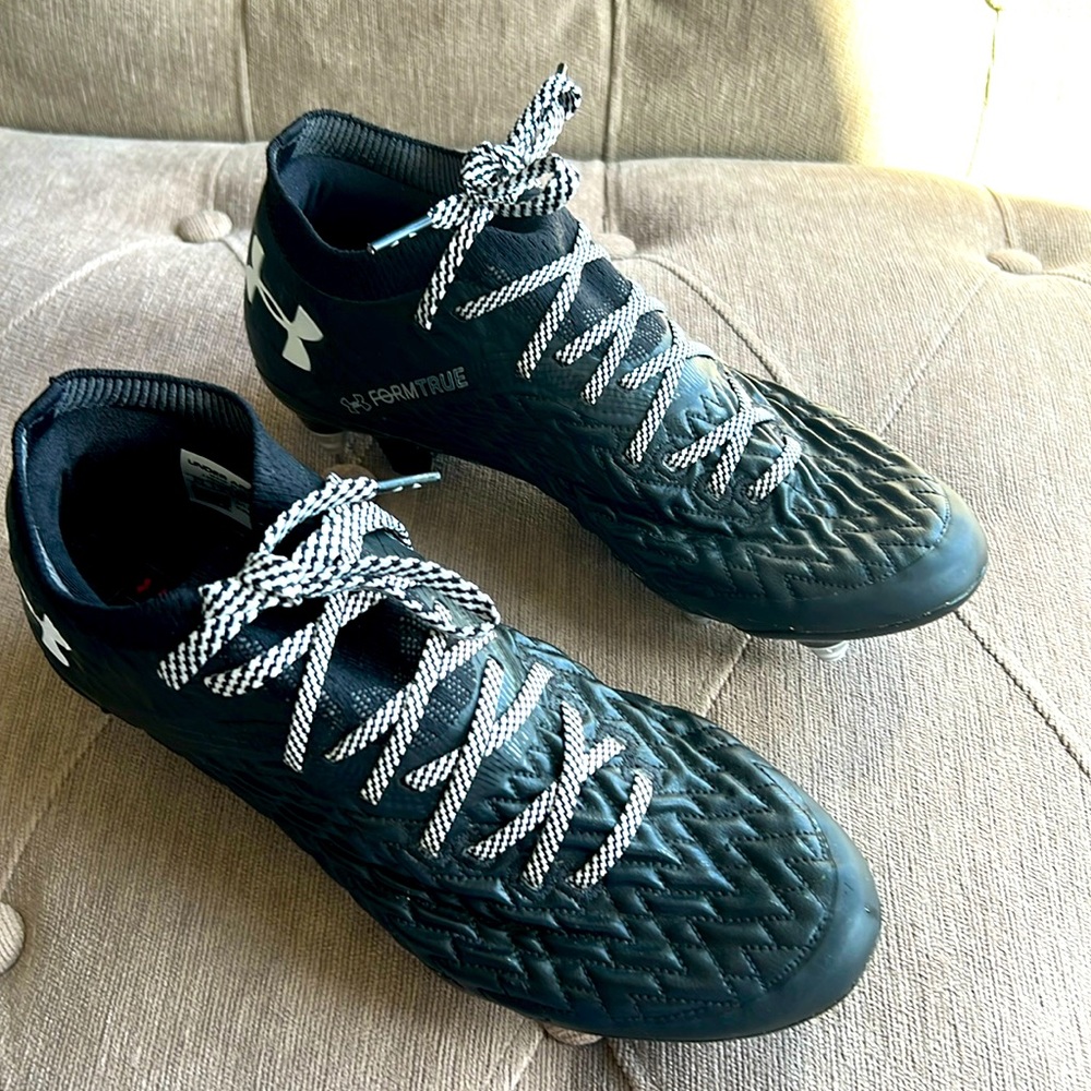 Women’s soccer cleats with metal studs